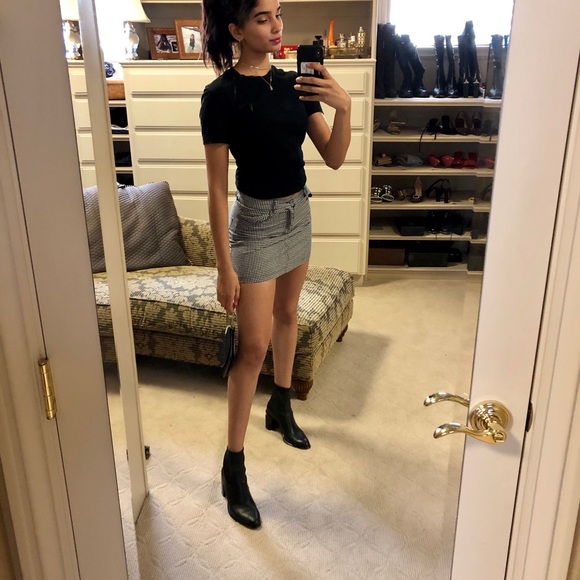 Brandy Melville Juliette Ghingham skirt - Picture 3 of 4